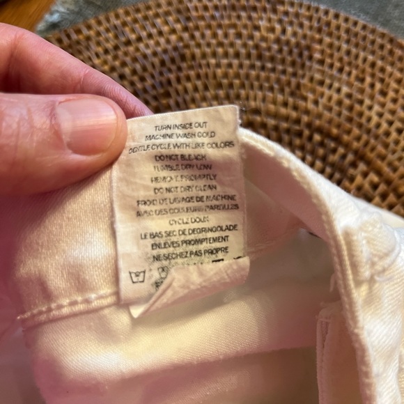 Paige white denim shorts - Picture 5 of 7